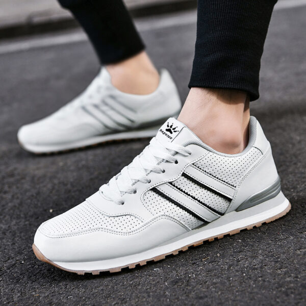 Summer Plus Size Breathable Casual Fashion Trends Classic Men's Sneakers - Image 2